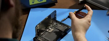 Los iPhone 15 Pro son mucho más baratos de reparar que los iPhone 14, y el motivo es muy simple
