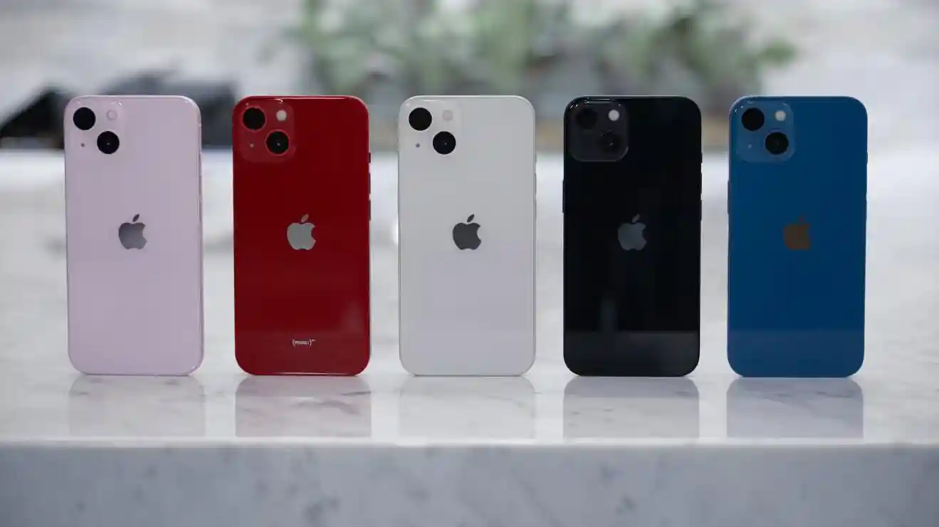 Кольори iPhone 13: який колір цієї лінійки смартфонів Apple найкращий?