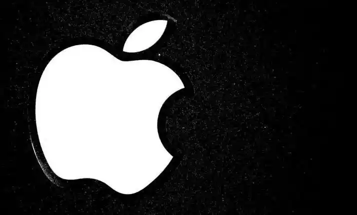 Розвиток Apple: становлення легендарної компанії - icoola.ua - фото 1