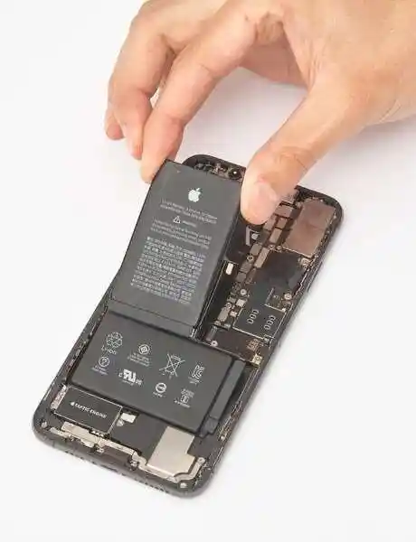 Заміна батареї iPhone XS Max