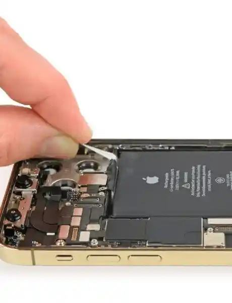 Замена аккумулятора (восстановление емкости 100% без ошибки в настройках) в iPhone 14 Pro