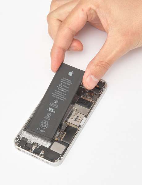 Заміна акумулятора iPhone SE
