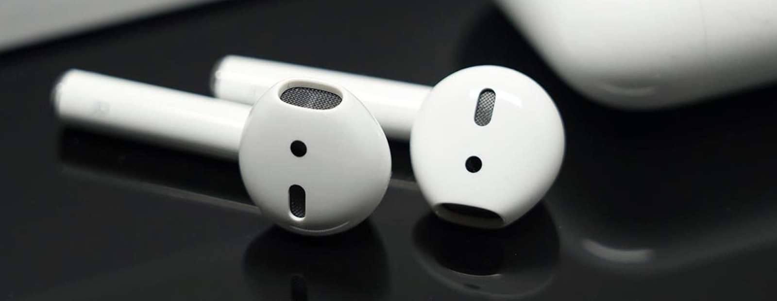 Безпровідні навушники Apple