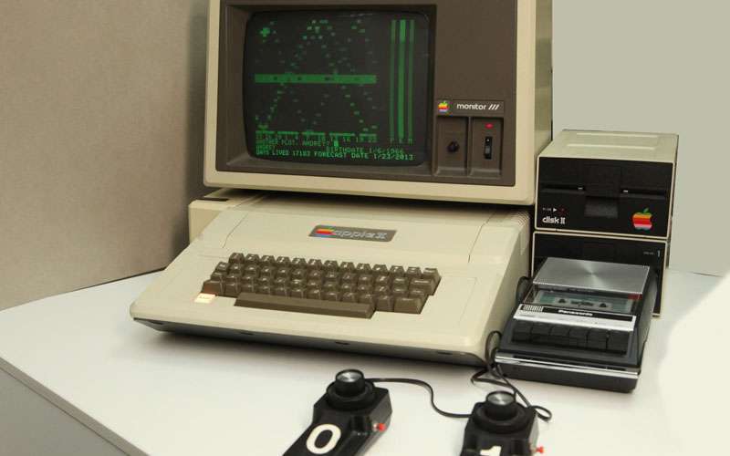 оснащенность Apple II