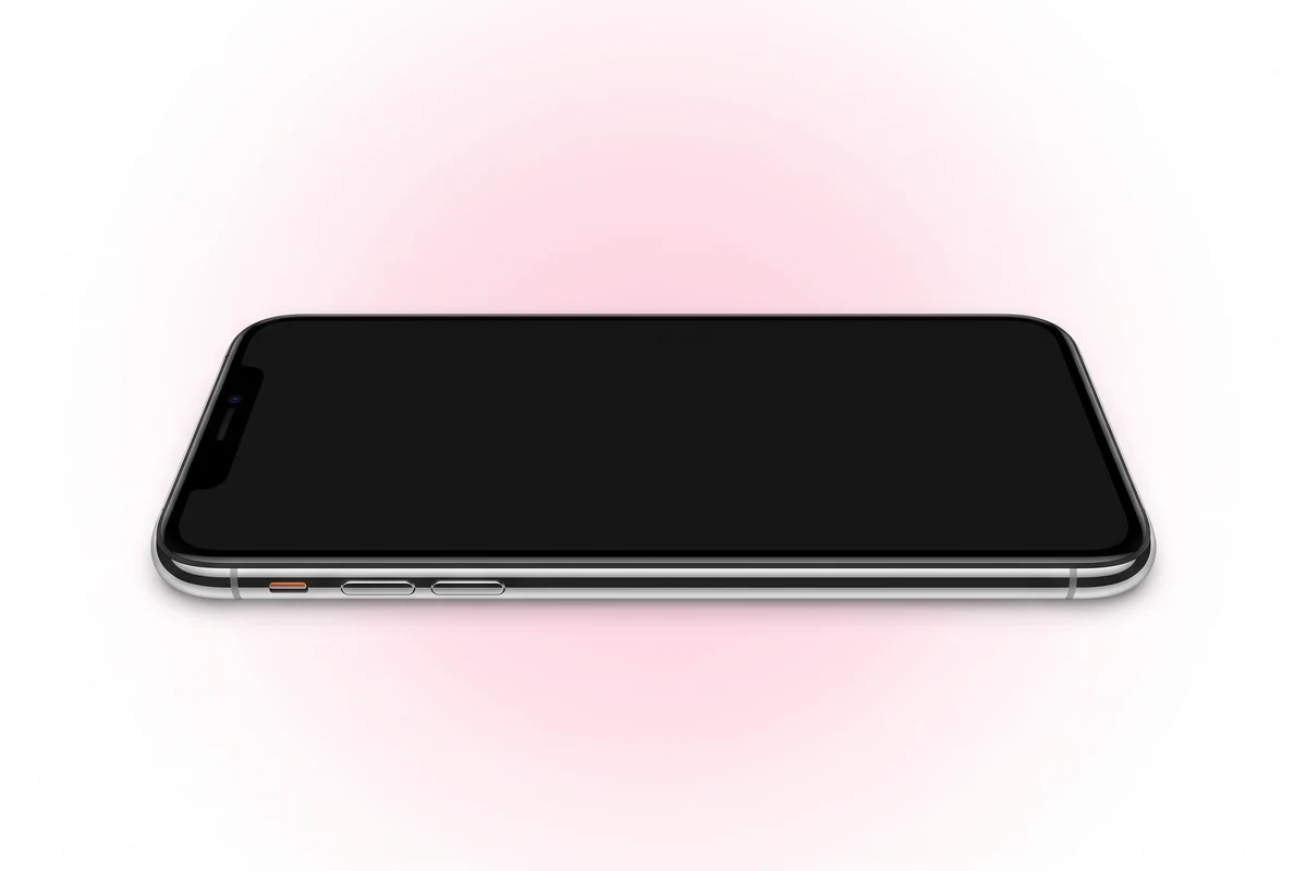Левый торец серебристого iPhone X с переключателем в положении без звука и двумя кнопками громкости